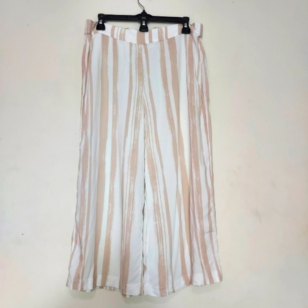 Chico's Painted Stripes Wide Leg Cropped Pants